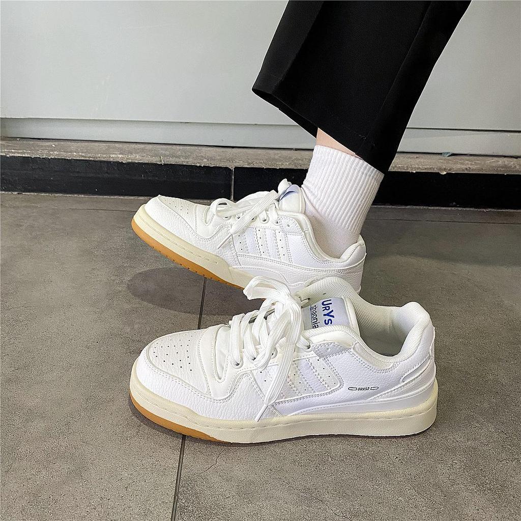 Autumn 2025 Hong Kong Style Lace-Up Sneakers: Trendy Men's and Women's Casual White Shoes