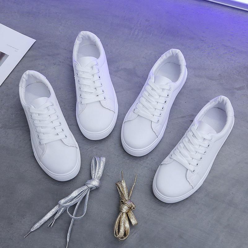 

Маленькие белые туфли женские 2025 лето новые корейская версия удобные на плоской подошве повседневные спортивные студенческие женские туфли дышащие белые туфли 40 серебряный