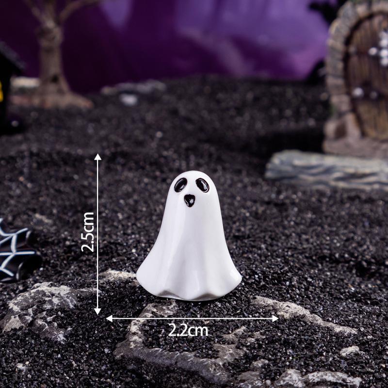 Halloween White Ghost Ornaments DIY Resin Craft Decor, Cute Miniature Statue for Home Tabletop, Spooky Party Decoration