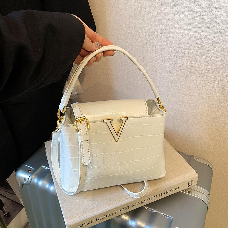 Women's Bag - High-end Style, Versatile for Daily Use, Suitable for Office Wear, Small Handbag for Carrying Essentials.