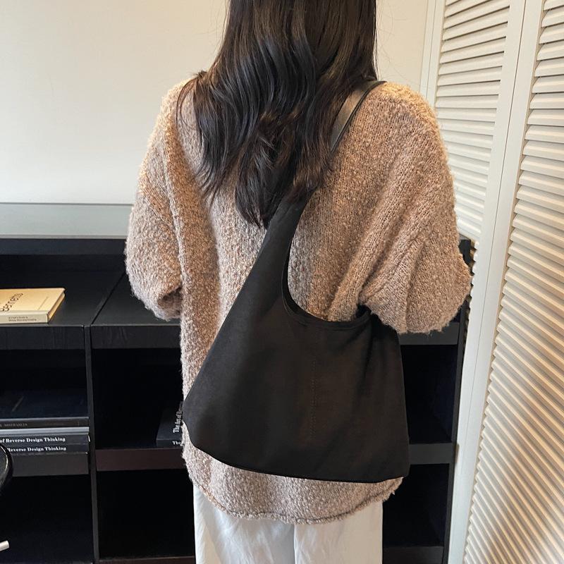 Retro Style Large Capacity Underarm Bag Women's 2025 New Trendy Fashion Matte Texture Shoulder Bag Korean Version Tote Bag
