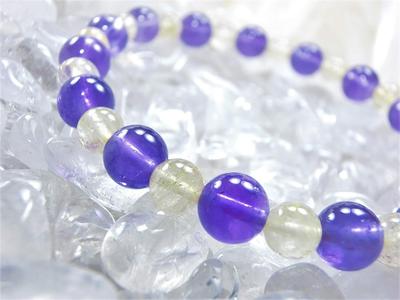Leaf Stone Good Luck Fortune and Noble Purple Glow On Your Amethyst and Gold Rutilated Quartz Bracelet for Power Natural 8mm and 6mm Crushed Size 16cm