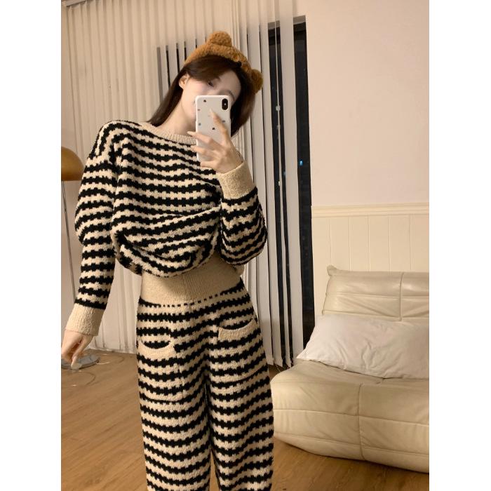

Korean Velvet Women s Pajamas, Thick Long-Sleeve Set for Autumn/Winter 2025 Large