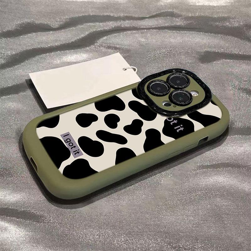 Wzór krowy czarno-biały do etui na telefon komórkowy Apple 16promax Malowanie dla IPhone15pro Silikonowy puszysty 13/14