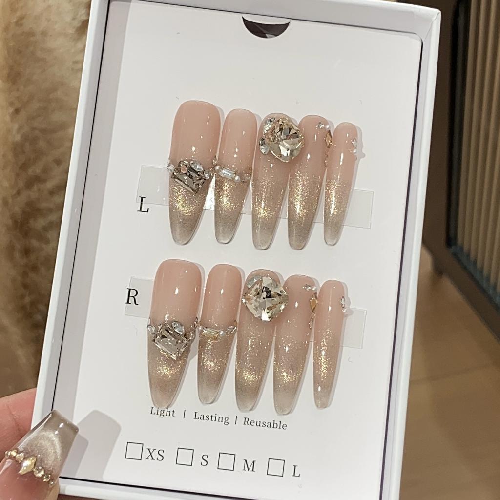 High-end Nude Color Gradient Golden Cat Eye Boutique Champagne K9 Square Diamond Liliko Wear Armor