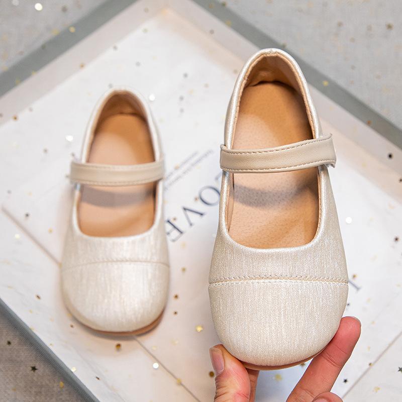 Girls' leather shoes, new spring model, children's shoes with soft soles, princess shoes for girls, trendy and stylish single shoes for spring and