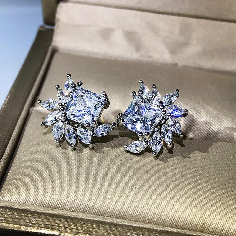 Aaa Zircon Women'S Stud Earrings Anti-Fall Ear Clips Flower Earrings Temperament Women'S Clothing Versatile Accessories