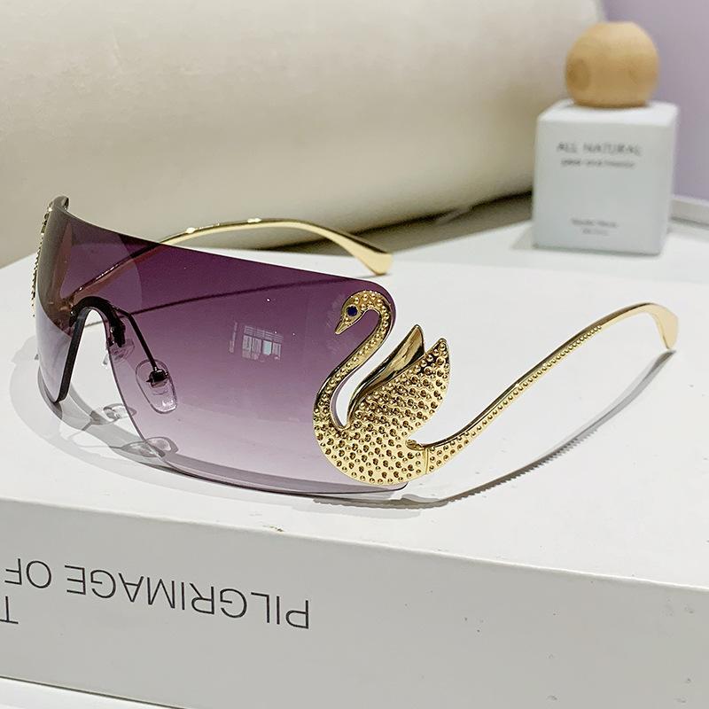 New Fashion Rimless Women Oversized Sunglasses Luxury Brand Casual Sun Glasses Trendy Large Frame Eyewear Uv400