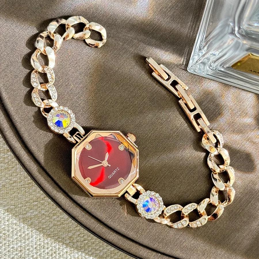 

Женские часы Женский браслет Роскошный бренд Ретро Восьмиугольная форма Женские кварцевые часы Бриллиантовая цепочка Часы Подарок красный