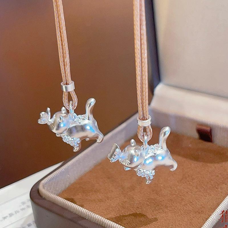 

Sterling Silver 9999.9 Kitten Necklace: Frosted Texture with Butterfly Pendant, New Chinese Style Pure Silver 999