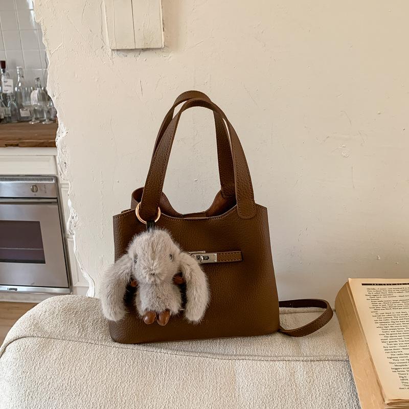 Trend Simple Portable Bucket Bag Women's Winter New Fashion High Value Casual Fashion Messenger Bag