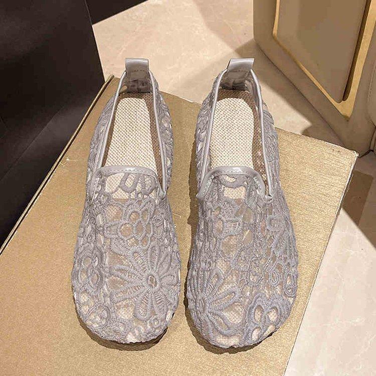 

Summer thin mesh shoes women s lace sequins shallow mouth single shoes linen hollowed out old Beijing cloth shoes fairy wind Doudou shoes 40 серый