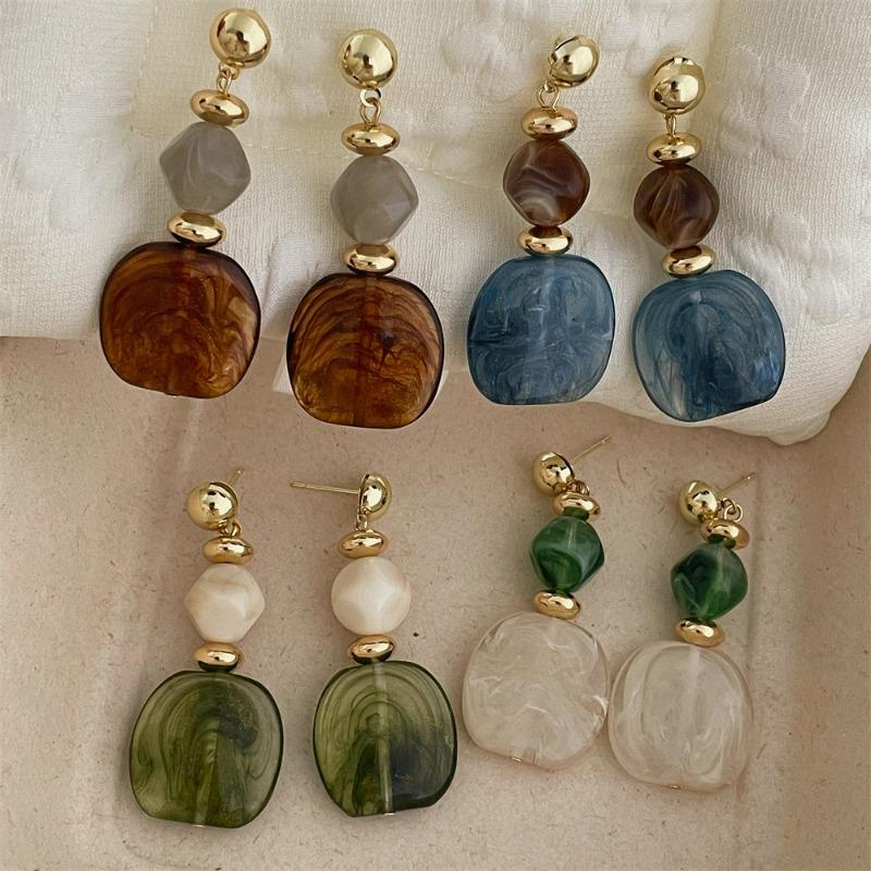French Vintage Color-blocked Amber Acrylic Niche Design Earrings, Light Luxury and High-end Silver Needle Versatile Studs