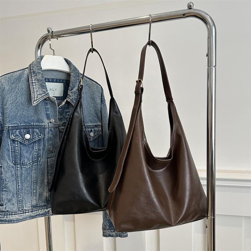 fashion soft leather texture portable shoulder bag women's simple commuting large capacity retro casual child and mother bag