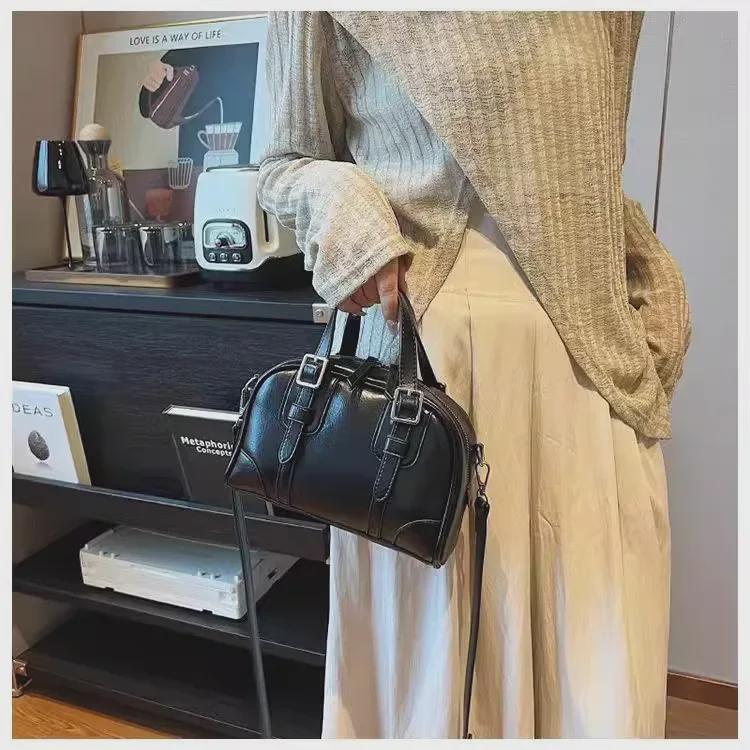 Women's 2024 Korean Retro Textured Shoulder Bag - Versatile, Small, and Stylish Handbag