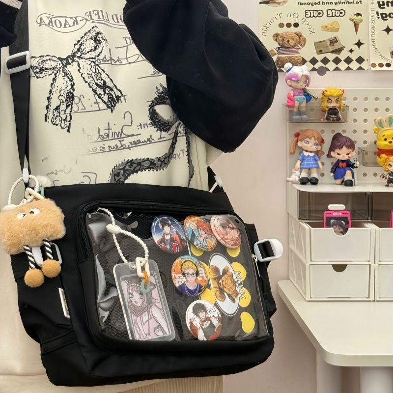 2025 College Style Dámská messenger taška s velkou kapacitou - Průhledný odznak s knoflíkem Ita Bag