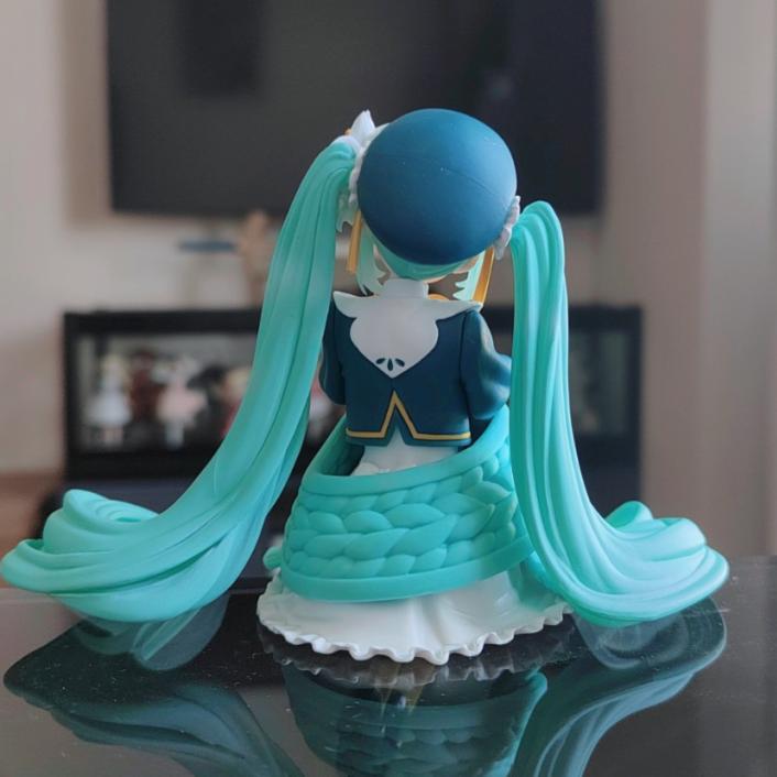 New Hatsune Miku Anime Model Lily Fairy Noodle Stopper Sitting Figure Peripheral Car Ornaments Model Decor Toys Birthday Presents
