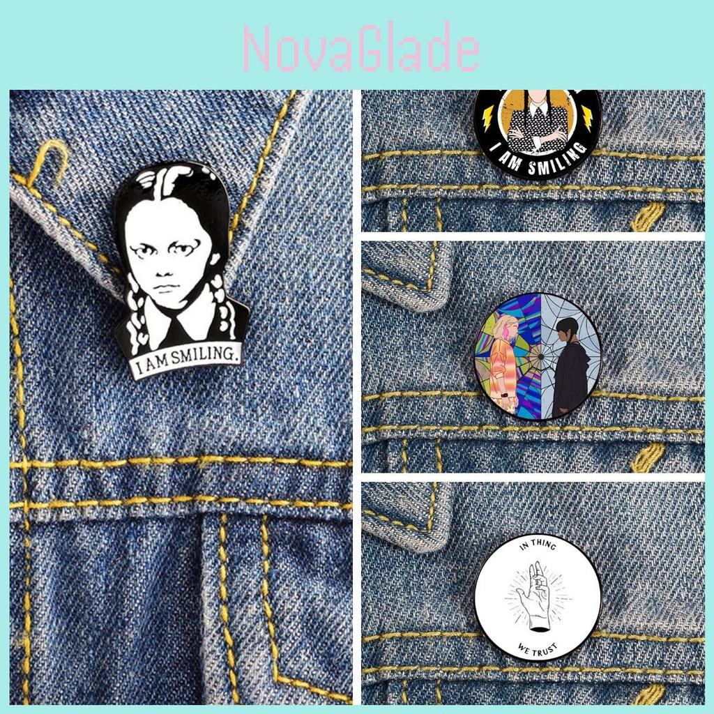 Wednesday Addams Brosch Märke Semester Skräck Gåva Till Fans