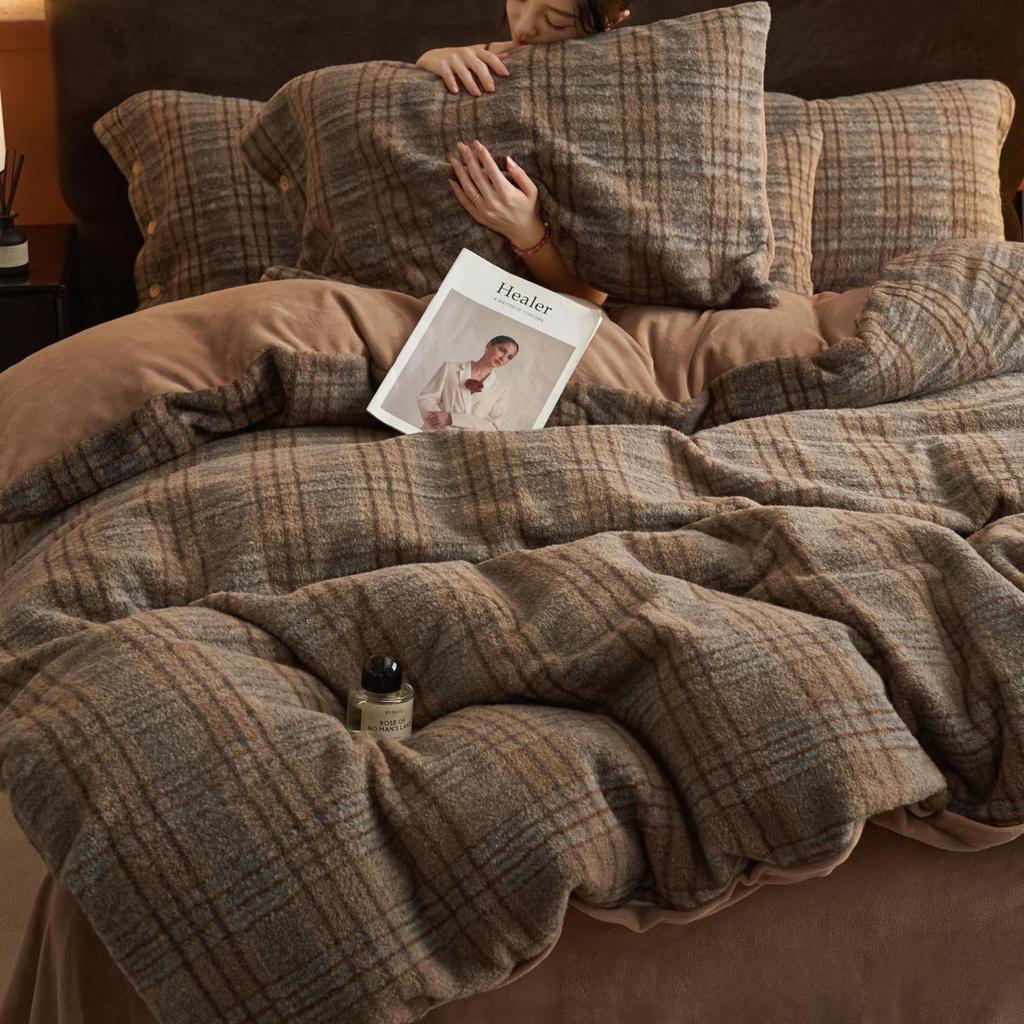 Class A Winter Thickened Milk Velvet 4-Piece Bedding Set: Double-Sided Fleece Duvet Cover, Coral Fleece, Mother and Baby Grade, Warm and Cozy