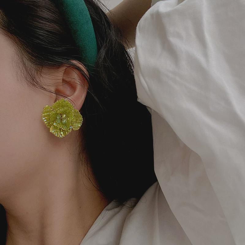Glass Bead Flower Stud Earrings Female Mori Series Small Fresh and Versatile Earrings Fashion Light Luxury Earrings Niche High Sense