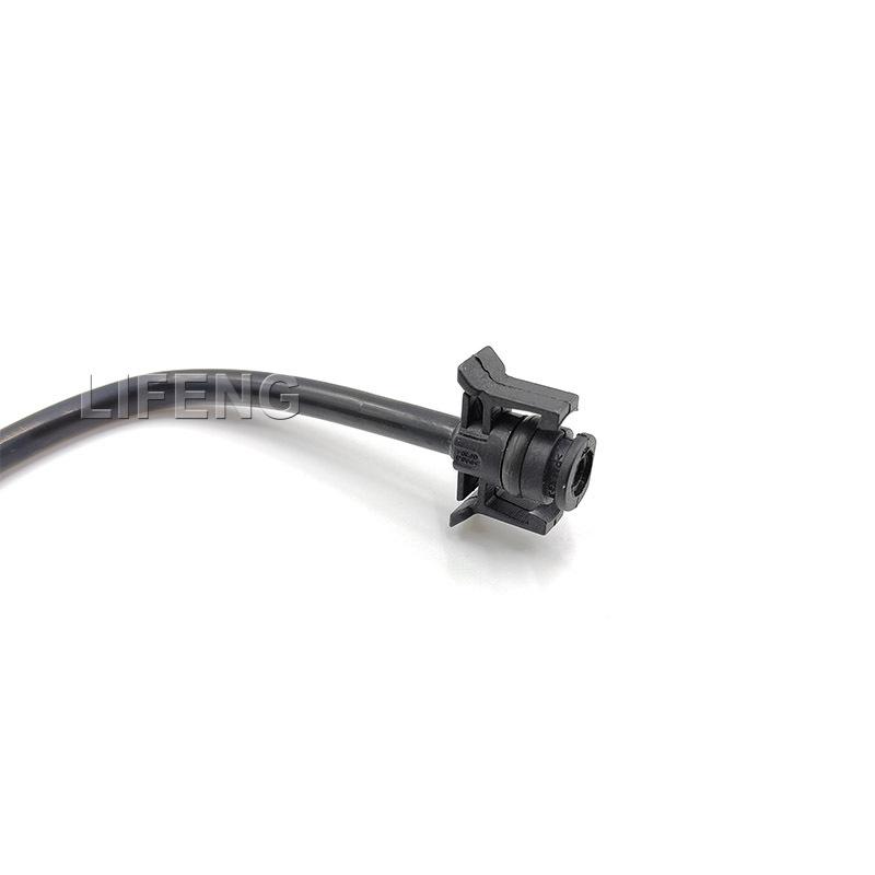 Expansion Tank Hose, Water Tank Hose LR000944 For Land Rover Freelander 2 L359 2.2T