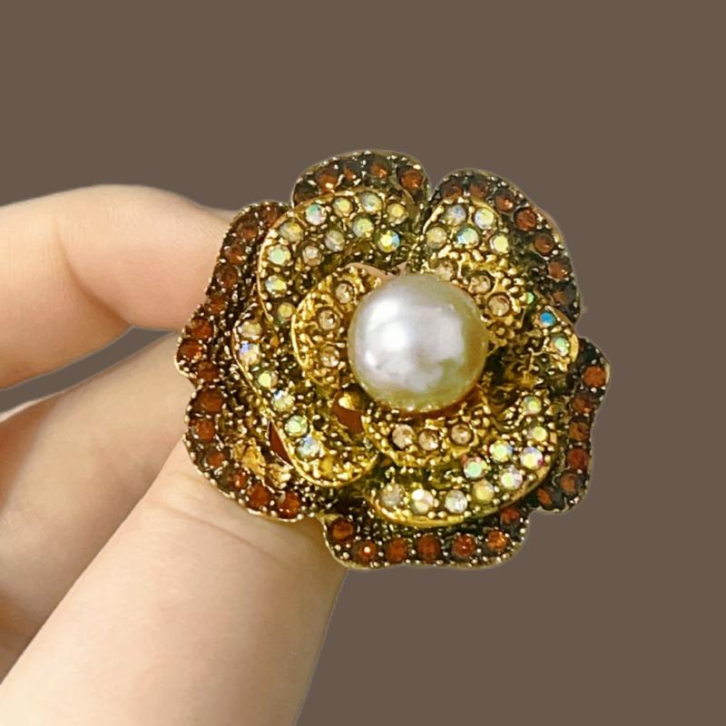 Retro Broszka z Perłowym Peonem - Wysokiej klasy, Ekskluzywna, Wysokiej jakości Broszka