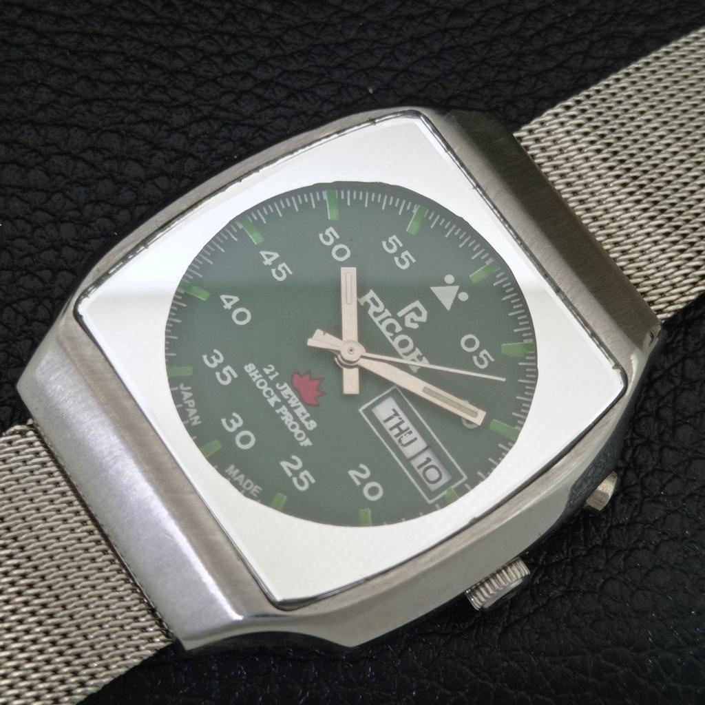 Ricoh R31 AUTOMATIC JAPAN MENS VINTAGE GREEN COLOR DIAL WATCH A704710-1
