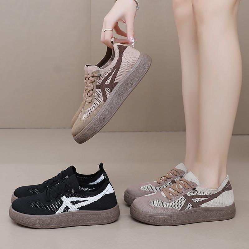 2025 shoes women's soft sole non-slip breathable light lazy shoes fashion casual mesh comfortable one-pedal German training shoes