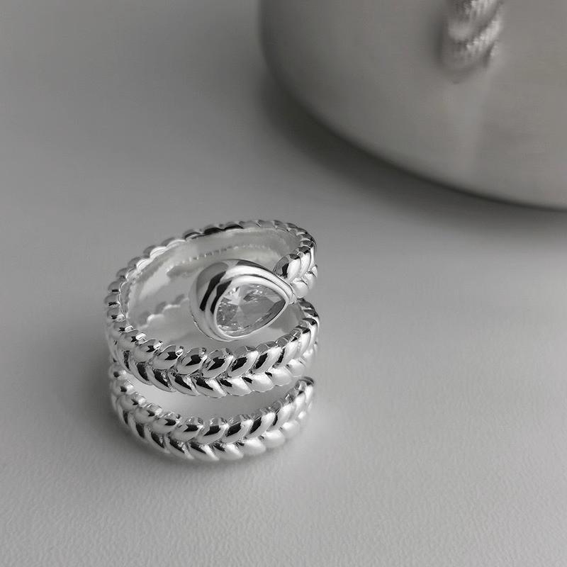 Medieval Brushed Diamond-encrusted Zircon Ring for Women Does Not Fade, Light Luxury and Versatile Open Index Finger Ring Jewelry.