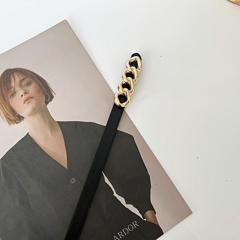 

Fashionable Fit Slim Womens Jeans Featuring Trendy Brown Belt For Wear Casual StyleR