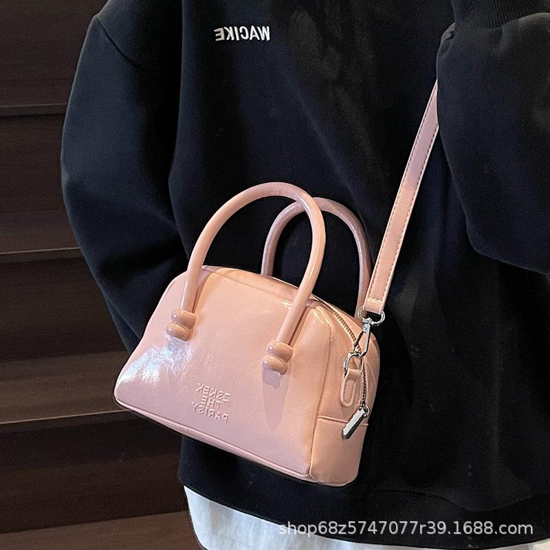 Textured Korean Glossy Handbag 2025 New Niche Design Boston Bag Casual Commuter Women's Messenger Bag