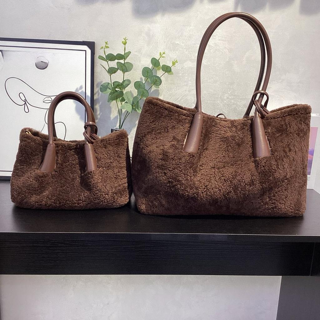 Large Capacity Simple Winter Women's Bag 2025 New Trendy Fashion Handbag One-shoulder Wool Foreign Style Tote Bag