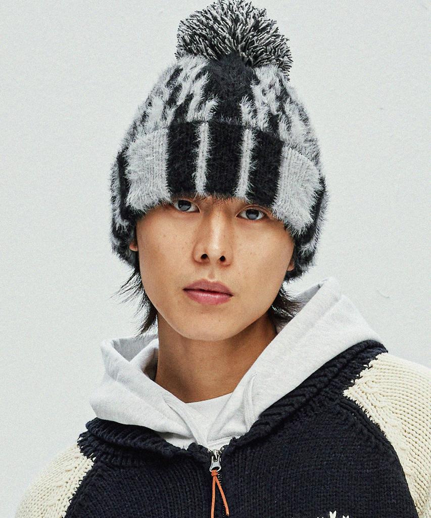 KND Navajo Pattern Beanie Hairy Black