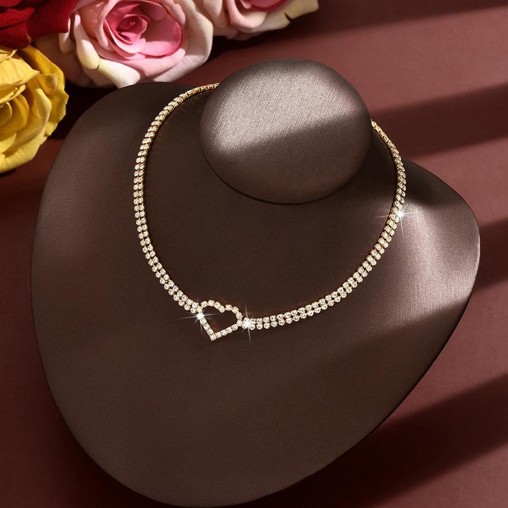 2026 Summer Eco-friendly Rhinestone Heart Clavicle Chain Necklace for Daily Wear