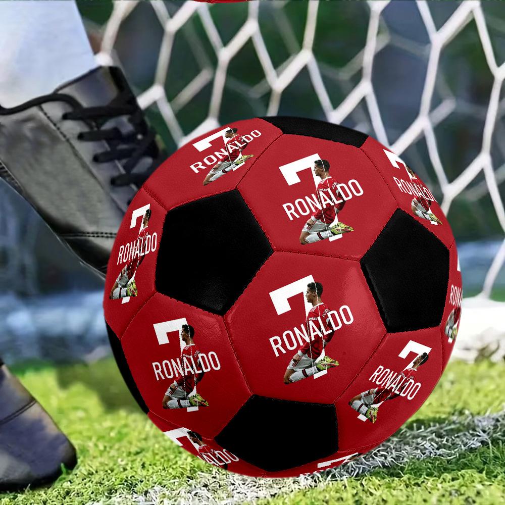 Un Pallone da Calcio Misura 5 Cucito a Macchina, Realizzato su Misura con la Tua Foto, Rende il Regalo Perfetto.