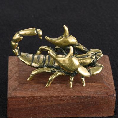 Jauna stila masīva vara skorpiona pildspalvu turētājs figūriņas Miniatūras Misiņa Dzīvnieku statujas Biroja galddatora rotājumi Mājas rotājumi