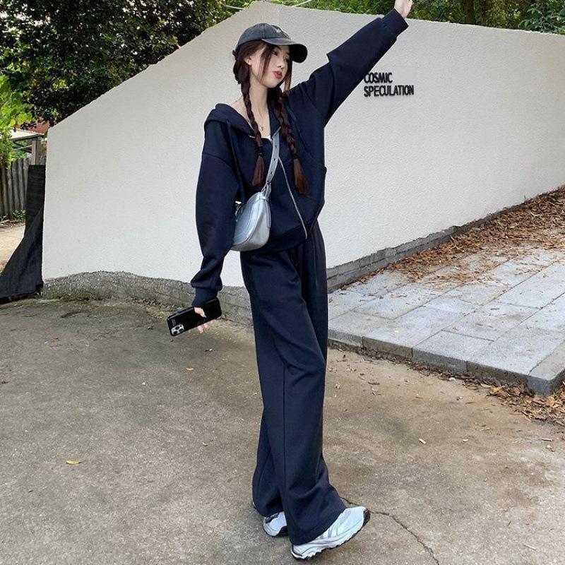 Two-piece Hooded Cardigan and Sweatshirt Set for A Chubby Girl in The Autumn and Winter, Featuring Casual and Sporty Wide-leg Pants
