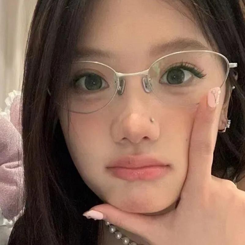 2025 Retro Y2K Golden Silvery Cat Eye Frame Glasses Fashion Eye Protection Women Reading Computer Anti Blue Light Eyeglasses