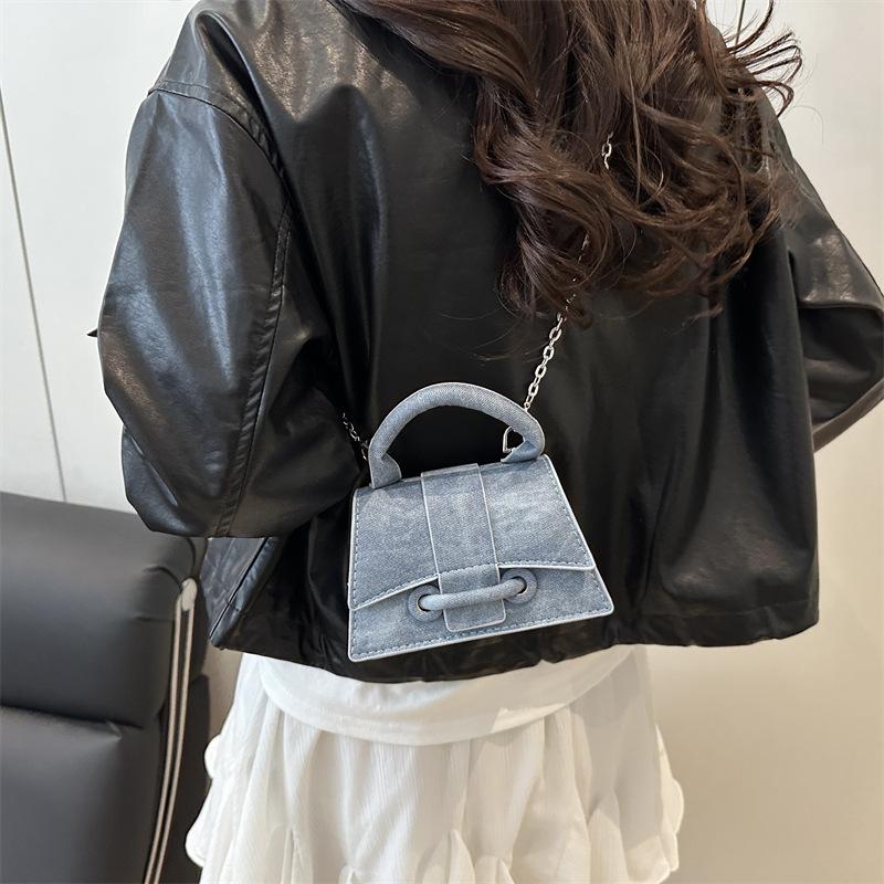 Niche Design Small Bag Women's 2025 Early Autumn New Chain Messenger Bag Mini Foreign Style Shoulder Portable Small Square Bag