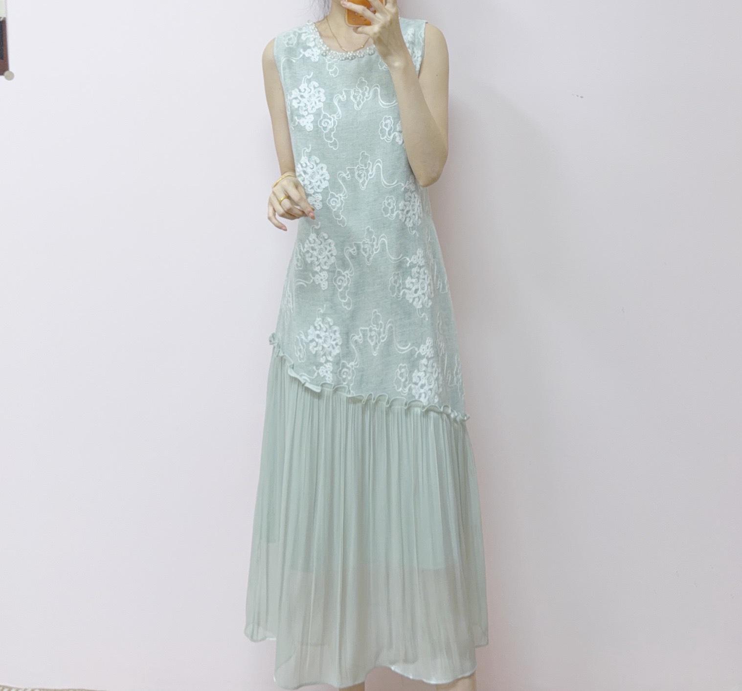 

2026 Summer Fashion: Versatile Embroidered Patchwork Sleeveless Mid-Length Dress XL (64-69 kg) синій