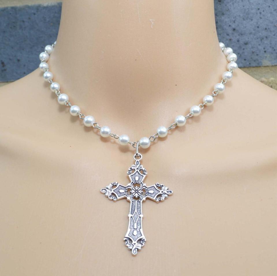 Punk Style Cross Pendant Necklace For Women With Electroplated Alloy Jewelry