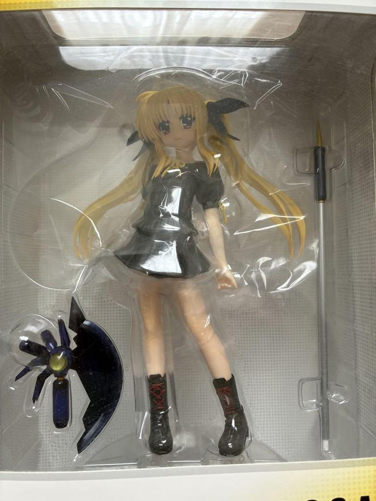 [USED] Magical Girl Lyrical Nanoha Fate Figure