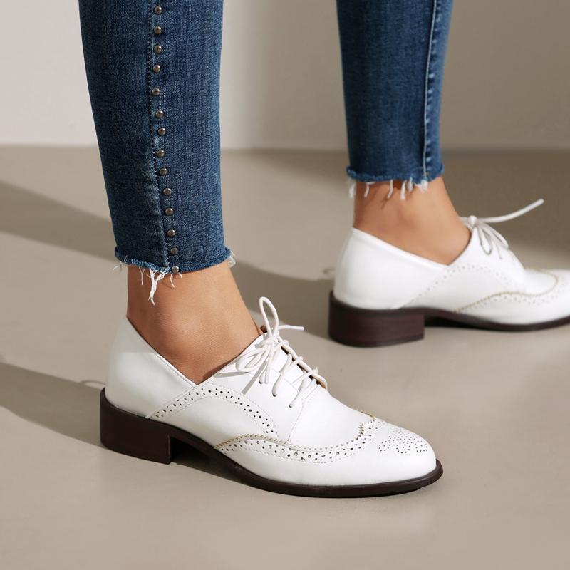 Neue Pumps im britischen Stil, Retro-Brogue-Schuhe für Damen, Frühling, runde Zehenpartie, Kreuzschnürung, Oxfords, Freizeitschuhe, Sapatos Chaussures