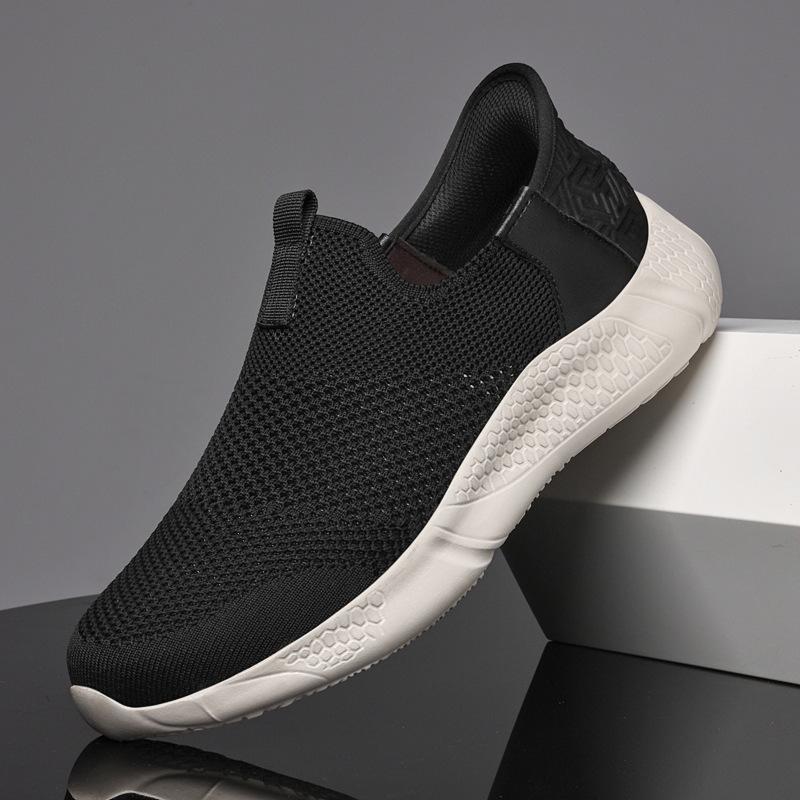 Men's shoes 2025 summer new one-foot casual sneakers middle-aged and elderly fly-woven mesh breathable anti-odor soft-soled shoes