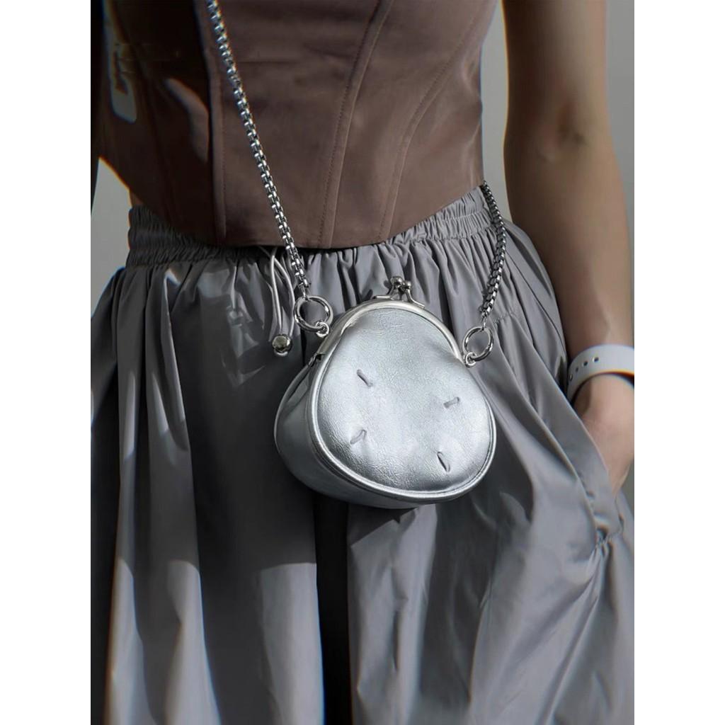 

IELGY Универсальная текстура мини симпатичная текстура клип цепочка текстура плечо женская сумка через плечо серебряный