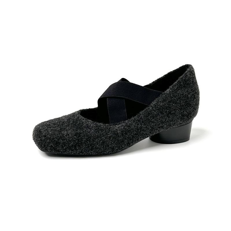 

Sheepskin version~ Versatile temperament square head shallow mouth single shoes women s 2025 summer small inner height increase commuting Mary Jane 39