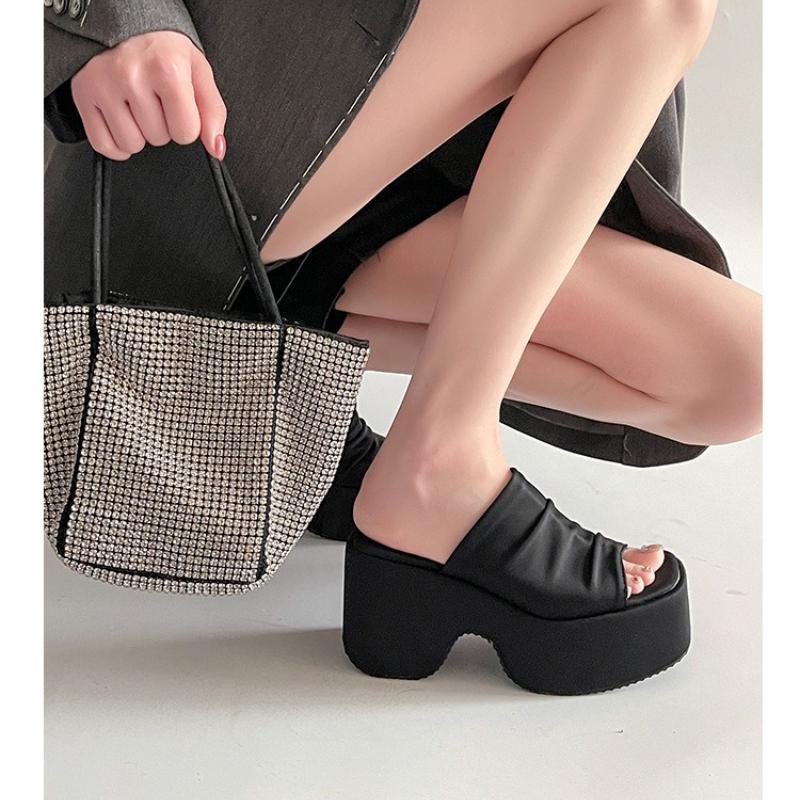 Nuovi Sandali Zeppa Stampa Leopardo 2026 per Donna Estate Outdoor Spiaggia Suola Spessa Moda Sexy Tacco Alto Freschi Ciabatte