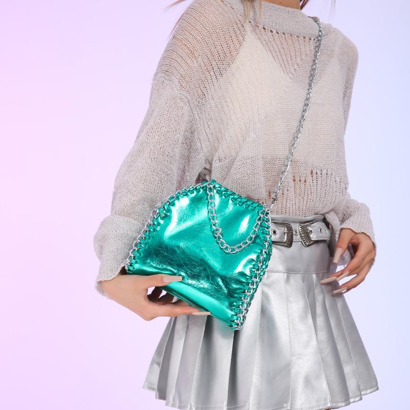 This year's popular bag 2025 new Korean version fashion pleated niche shoulder bag women's chain crossbody bucket bag tide