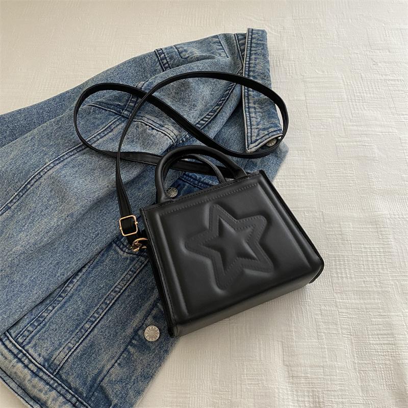 Modisches Nischendesign Fünf-Sterne-Einbuchtung Schulter-Messenger-Tasche 2025 Herbst neuwertige kleine quadratische Tasche