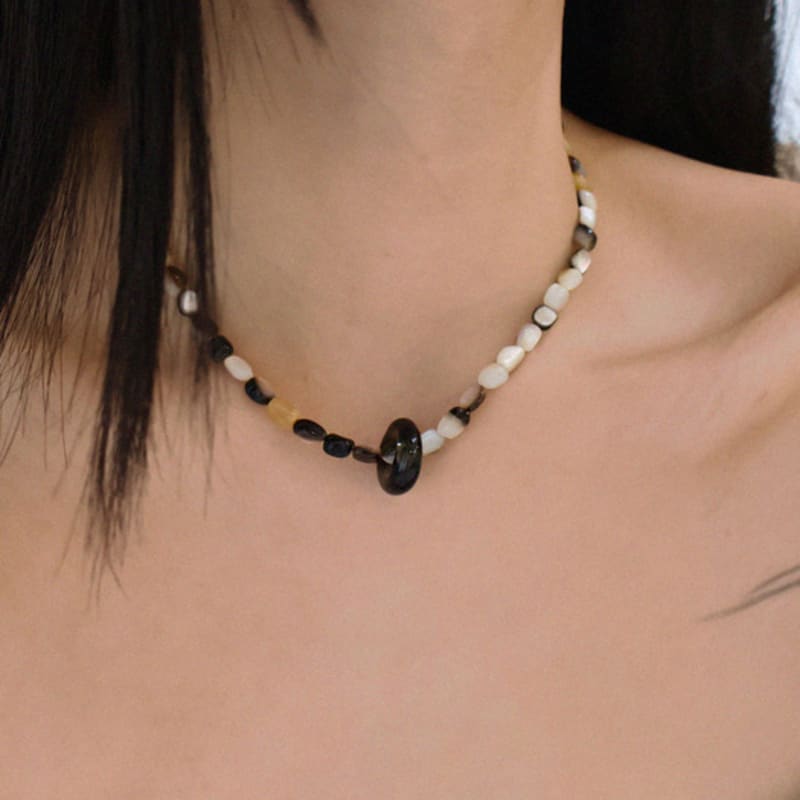 

APIOH SHELL NECKLACE free